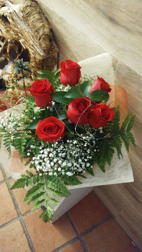 Floristería La Rosa De Lucía