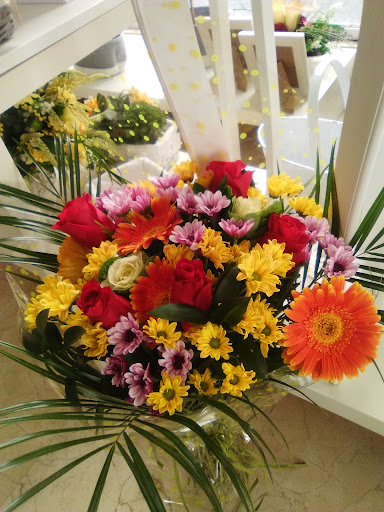 Lolaflowers floristas