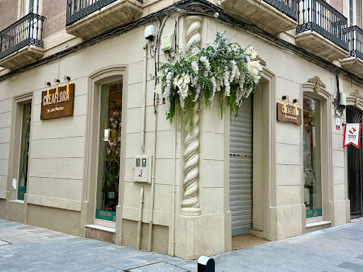 CREAFLORA by Lales Martínez