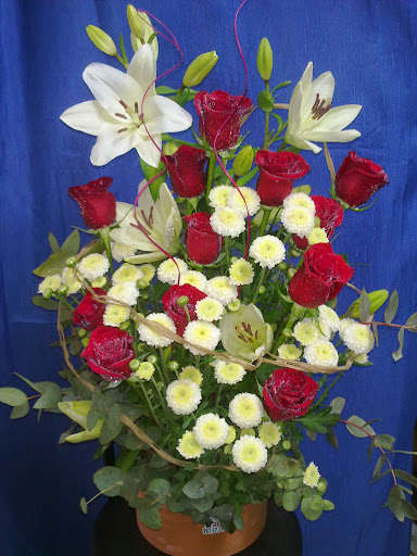 FLORISTERÍA REINA
