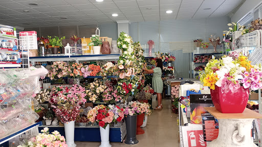 FLORISTERÍA Y REGALOS Pirámide.