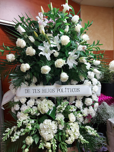 Carmen Artesanía Floral